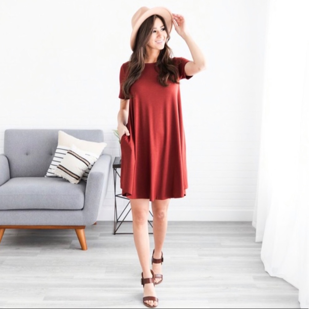 ✴️ FINAL SALE BRICK POCKET DRESS! SMALL! 💕 LAST 1 - Picture 2 of 3